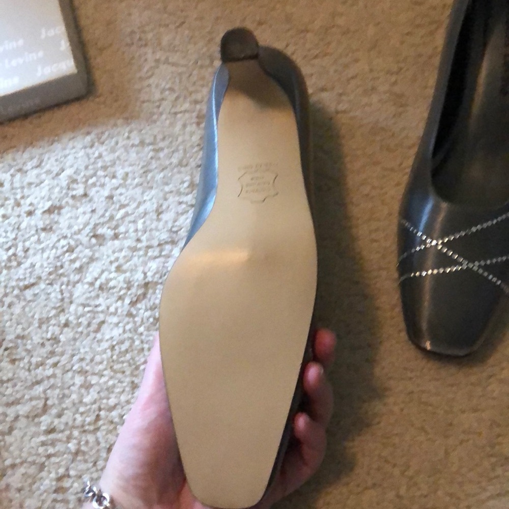 Pewter, Sequences Closed Toe Pumps. - image 5